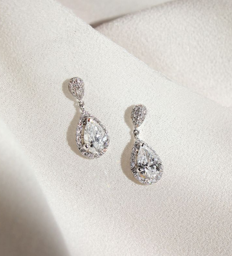 Diamond drop earring